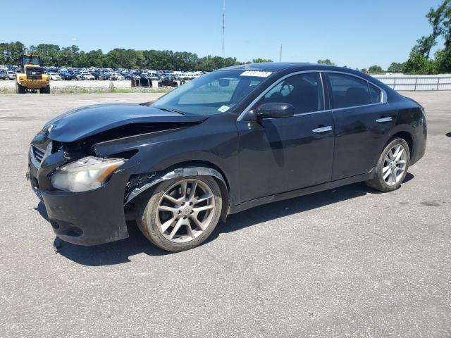NISSAN MAXIMA S