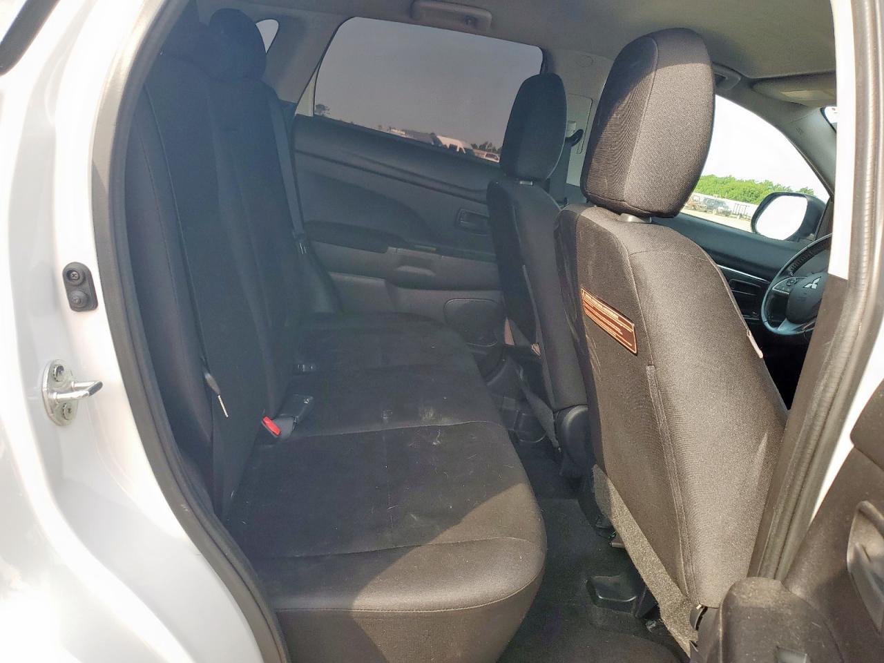 MITSUBISHI OUTLANDER ES