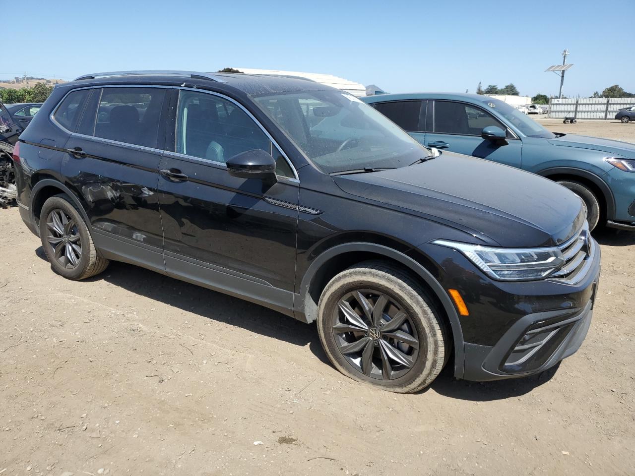 VOLKSWAGEN TIGUAN SE