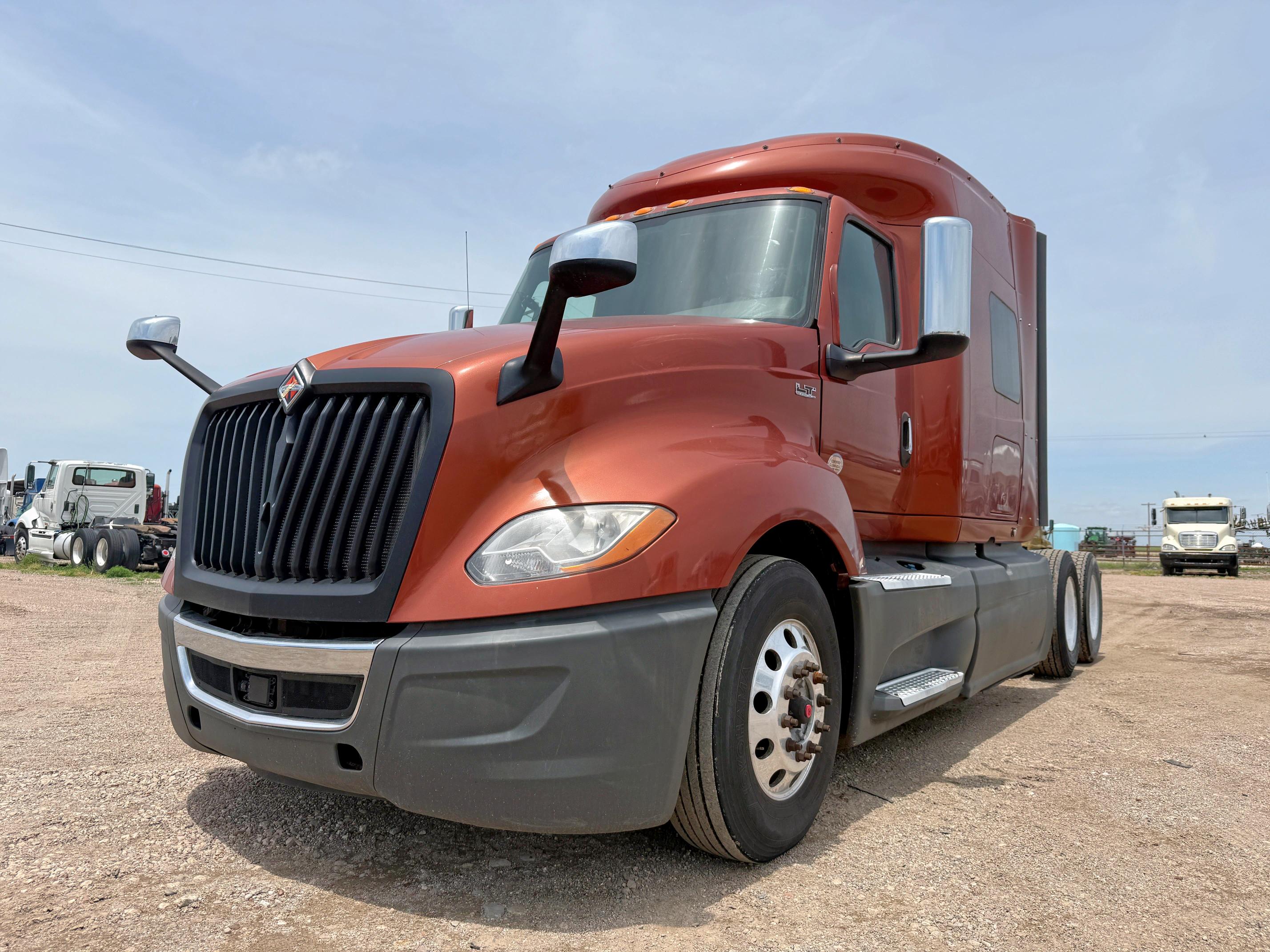 INTERNATIONAL LT625 2019 brown  diesel 3HSDZTZR0KN121591 photo #3
