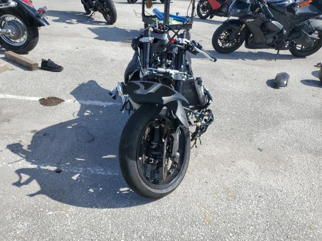 YAMAHA YZFR1 2024 JYARN66E0RA004776 photo #3