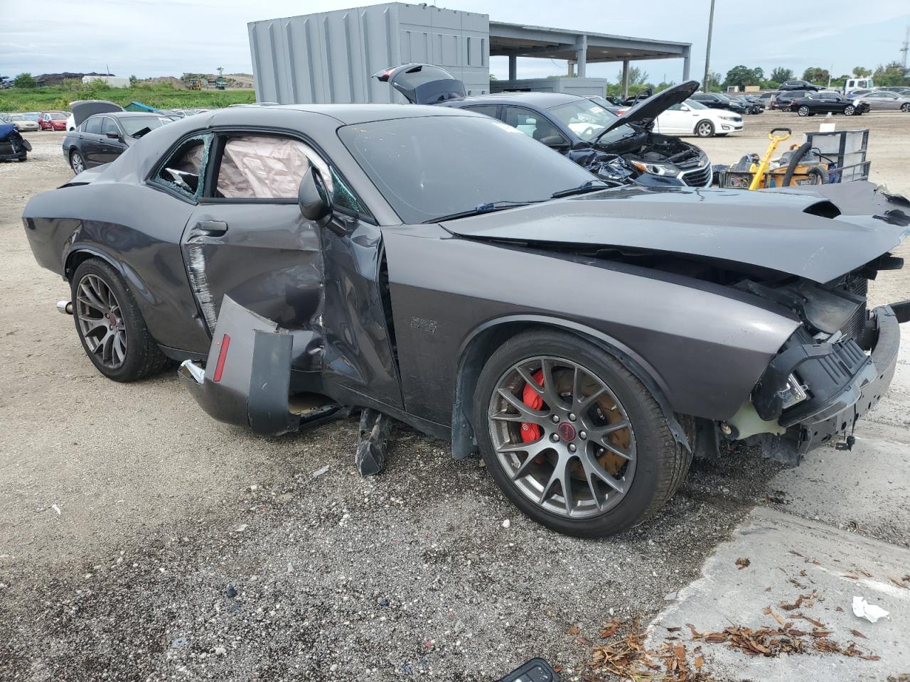 DODGE CHALLENGER SRT 392