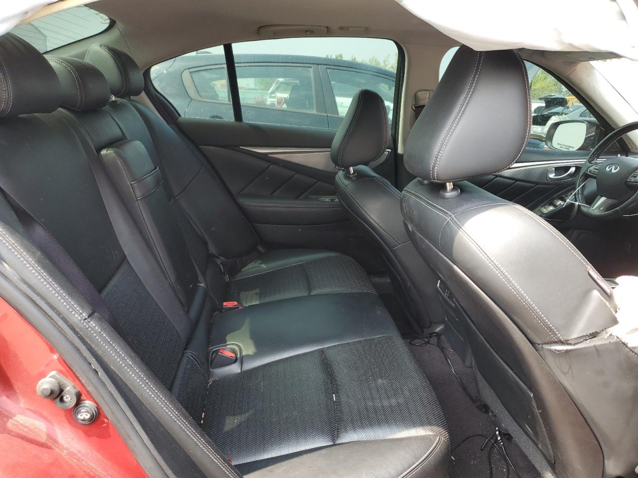 INFINITI Q50 PREMIUM