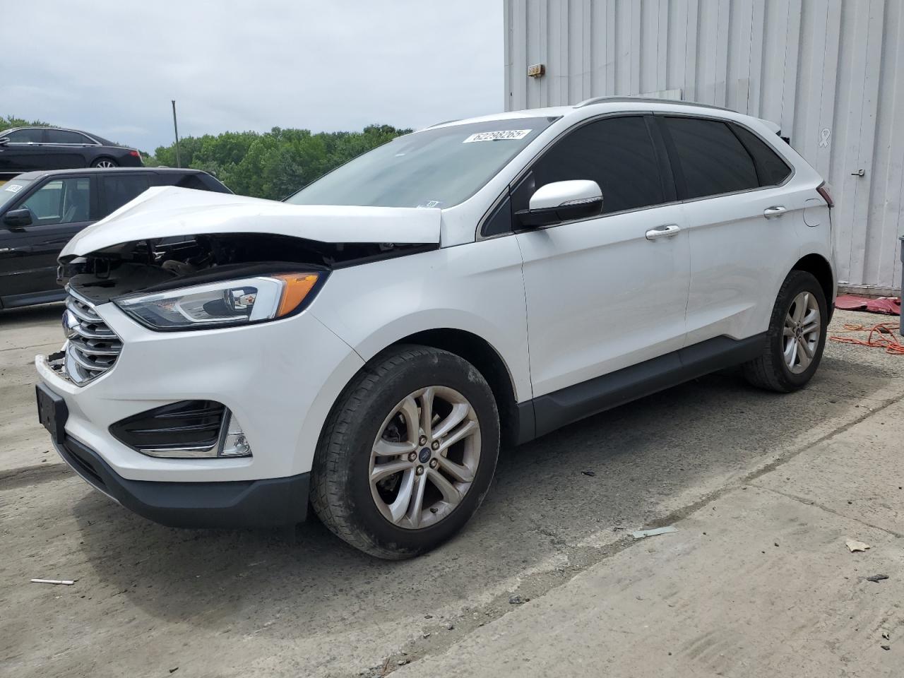  Salvage Ford Edge