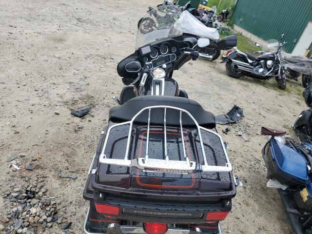 2011 HARLEY-DAVIDSON FLHTCU - 1HD1FC416BB674022