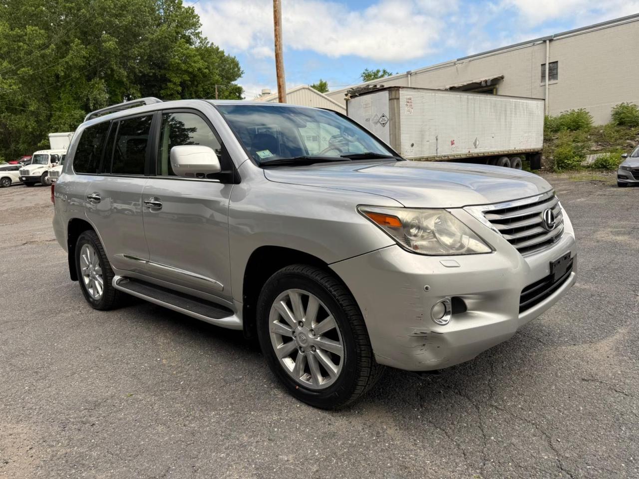 LEXUS LX 570