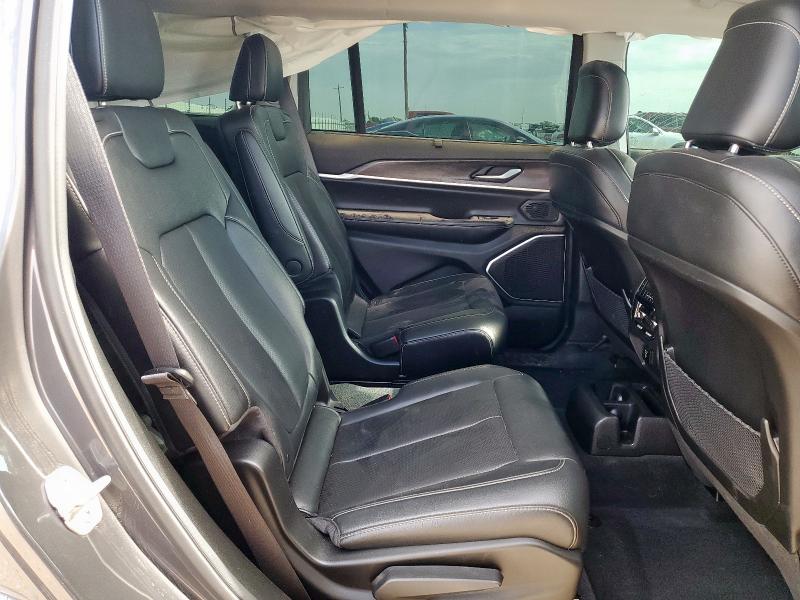 2024 JEEP GRAND CHER 1C4RJKBGXR8937494