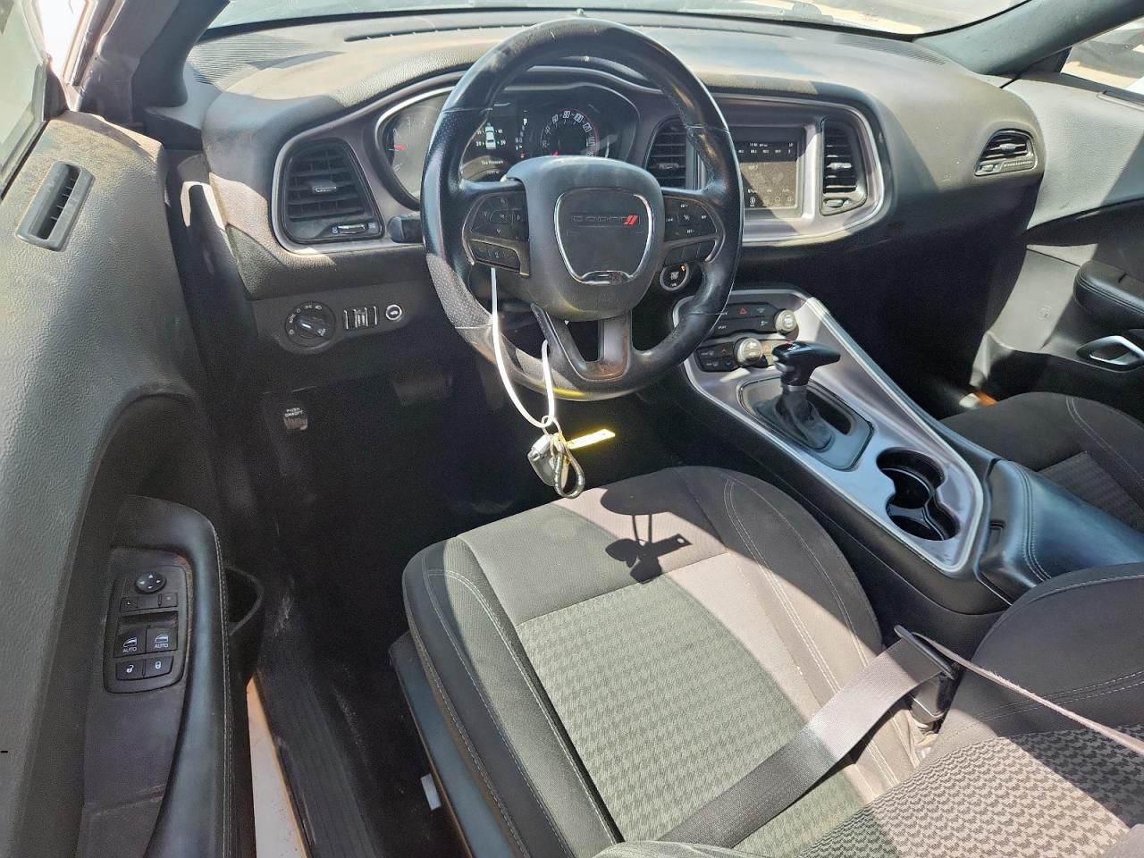 DODGE CHALLENGER SXT