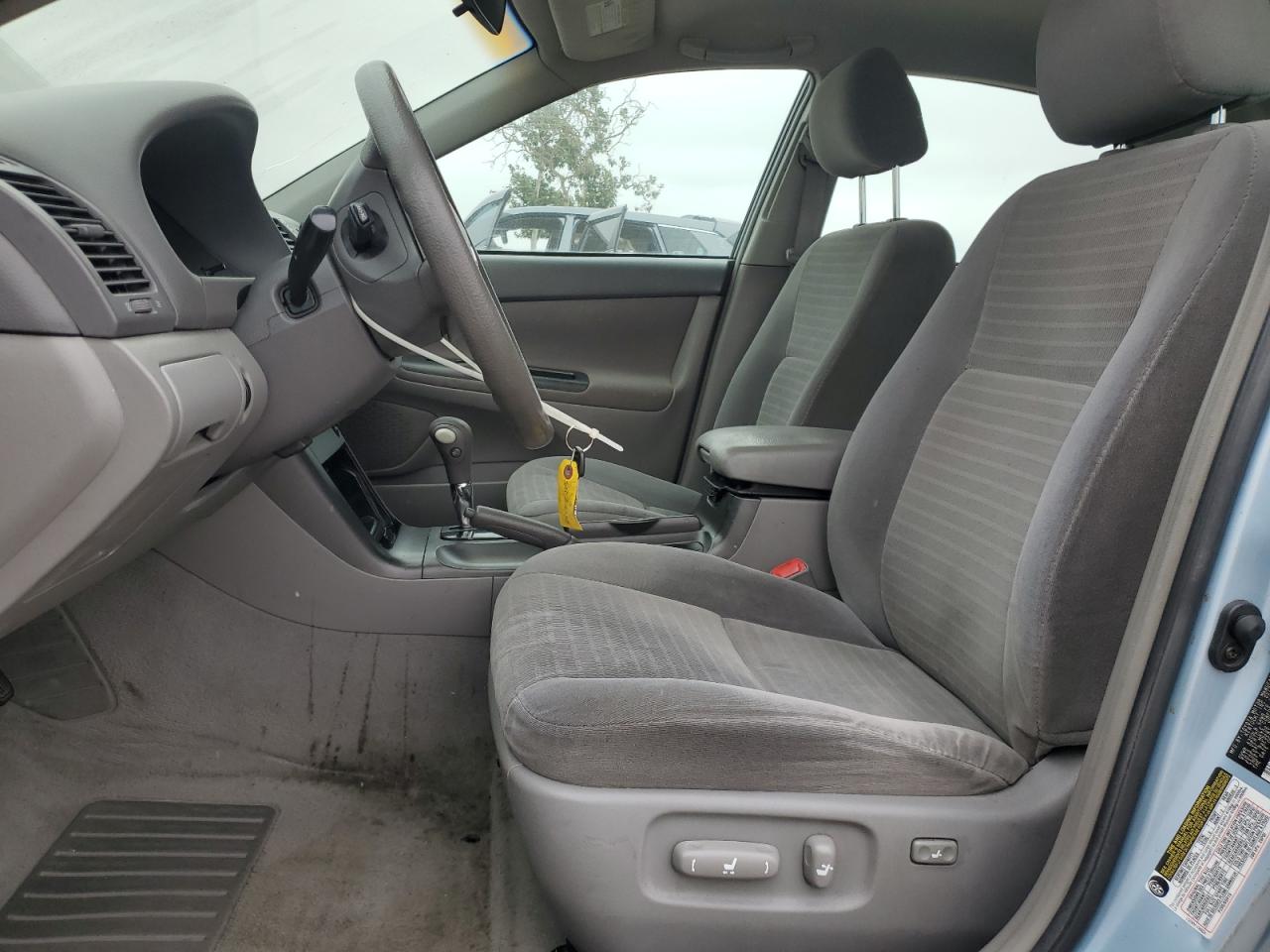 Toyota Camry le 2005