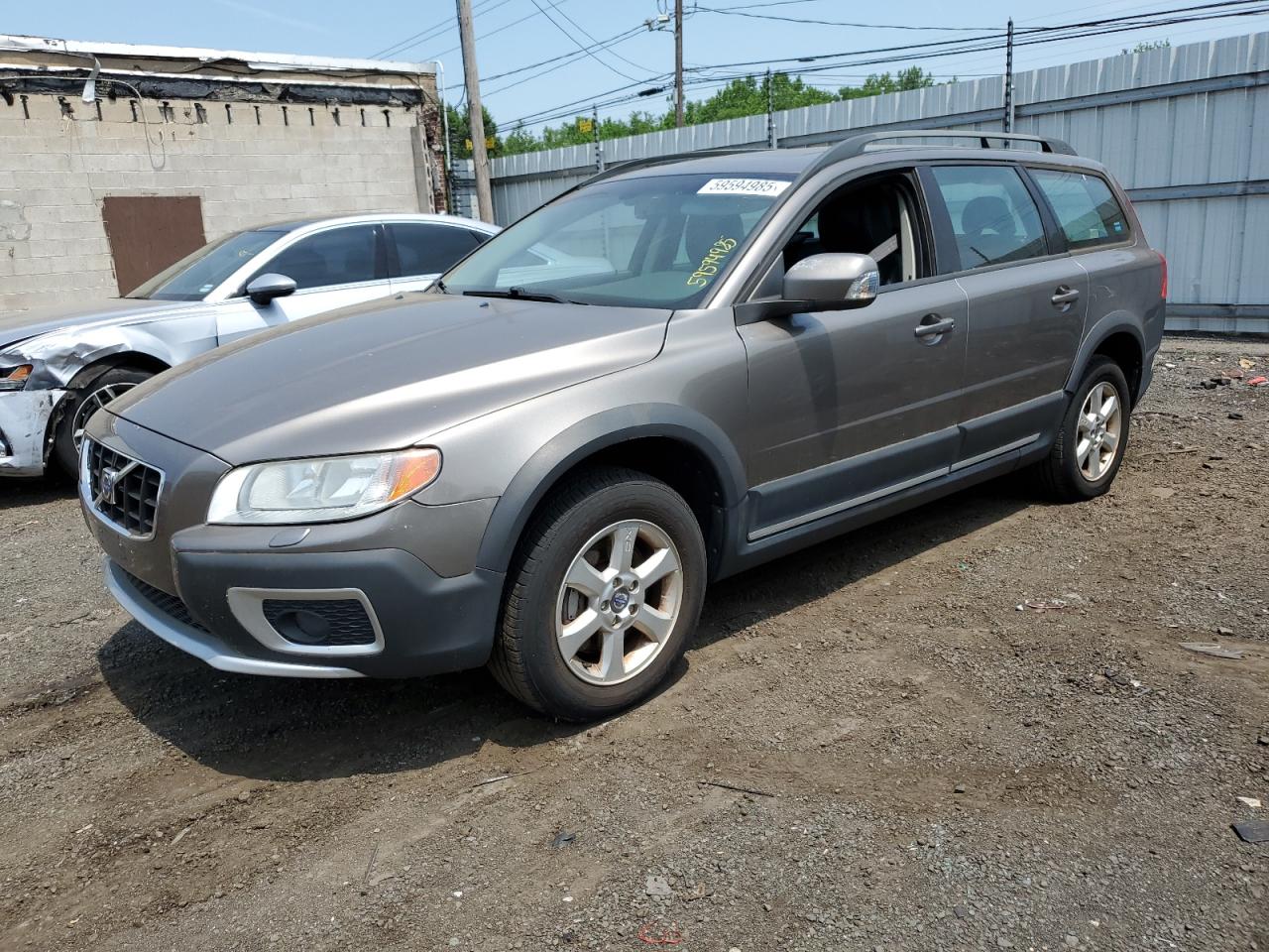  Salvage Volvo XC70