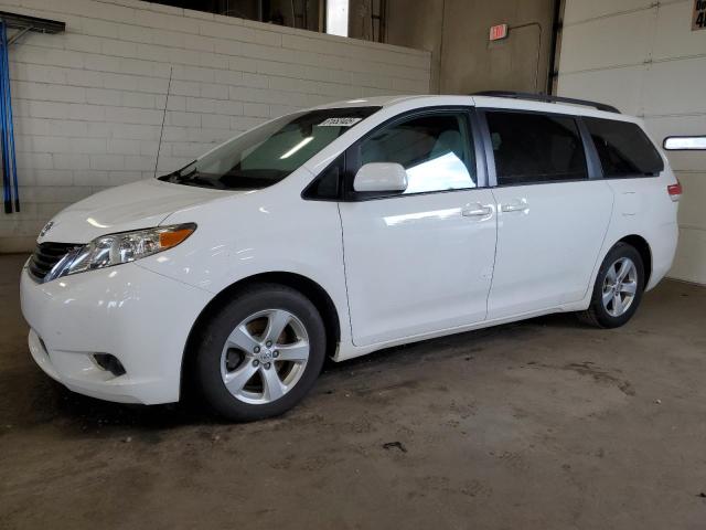 TOYOTA SIENNA LE