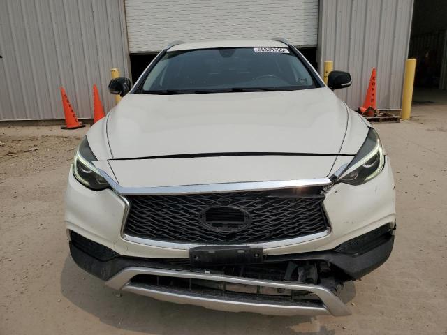 2017 INFINITI QX30 BASE SJKCH5CR1HA035131