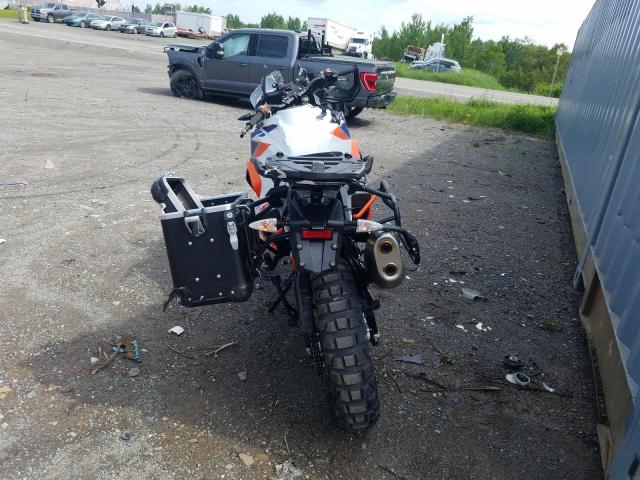 2024 KTM 1290 SUPER VBKV59409RM996487