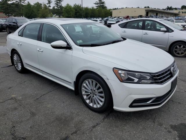 2016 VOLKSWAGEN PASSAT SE 1VWBT7A35GC063084