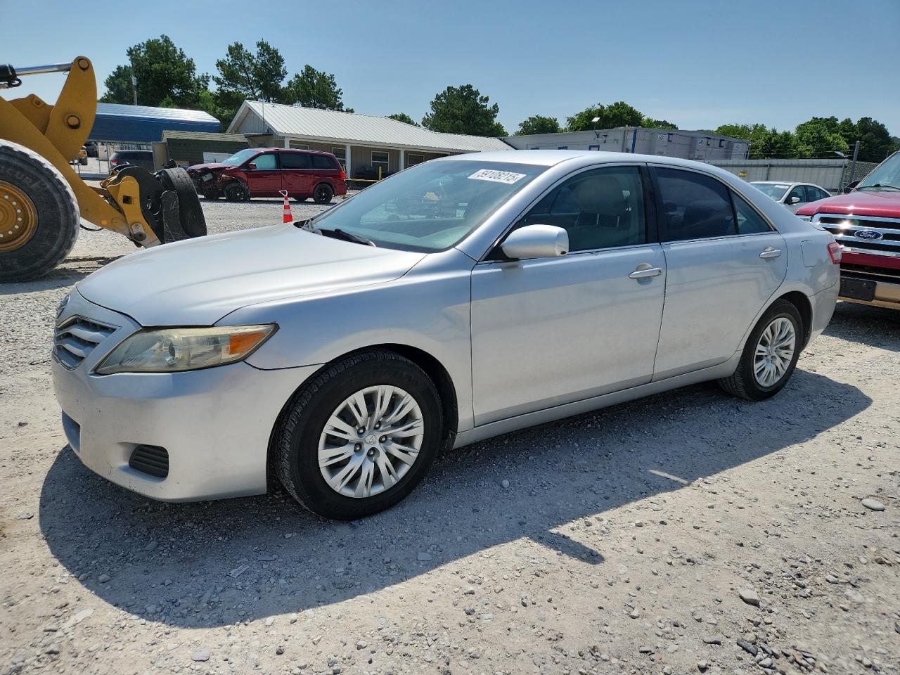 TOYOTA CAMRY BASE