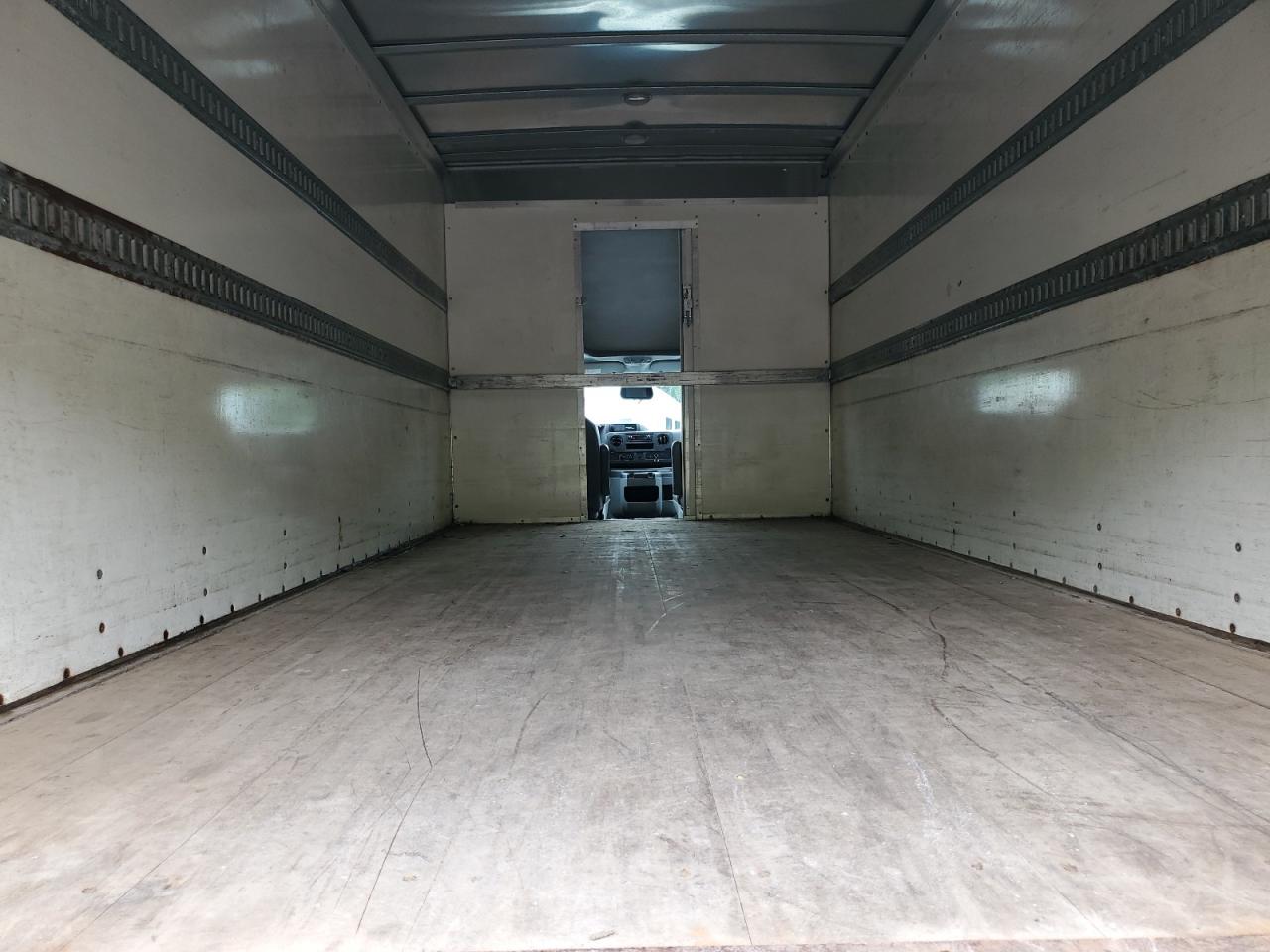 FORD ECONOLINE E350 SUPER DUTY CUTAWAY VAN