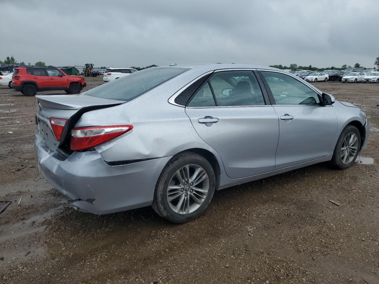 Toyota Camry le 2017
