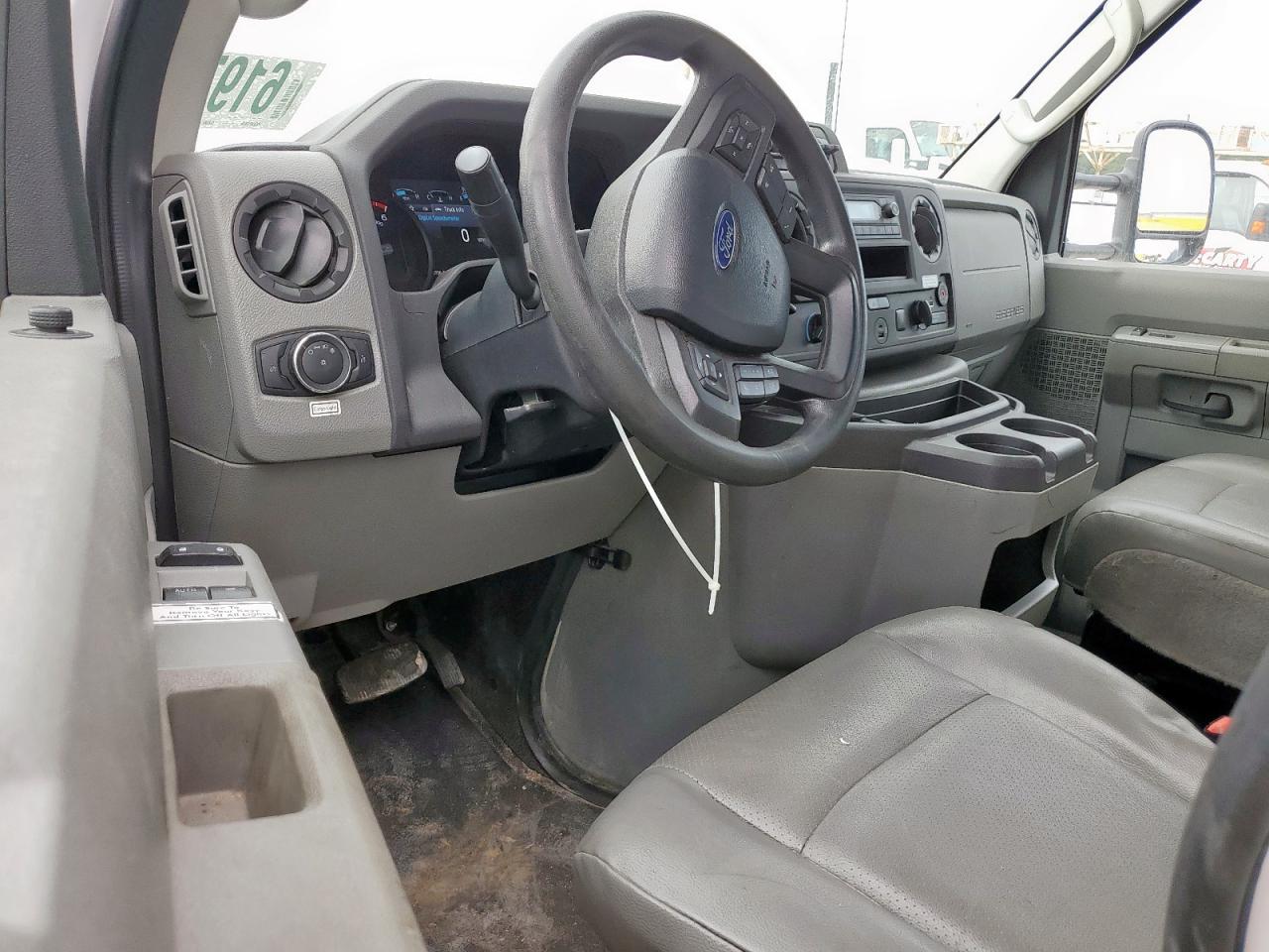Ford Econoline 2023