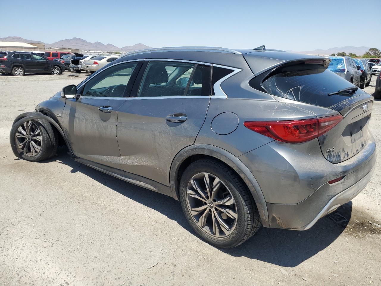INFINITI QX30 BASE