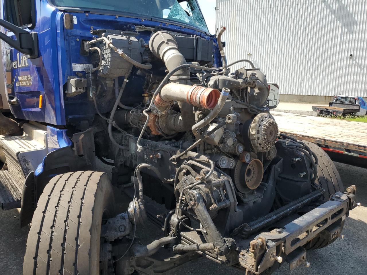 Lot #3255474446 2018 PETERBILT 567