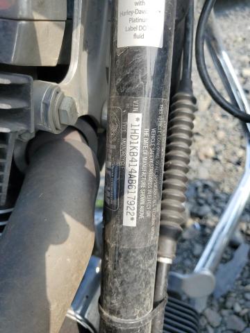 2010 HARLEY-DAVIDSON FLHX 1HD1KB414AB617922