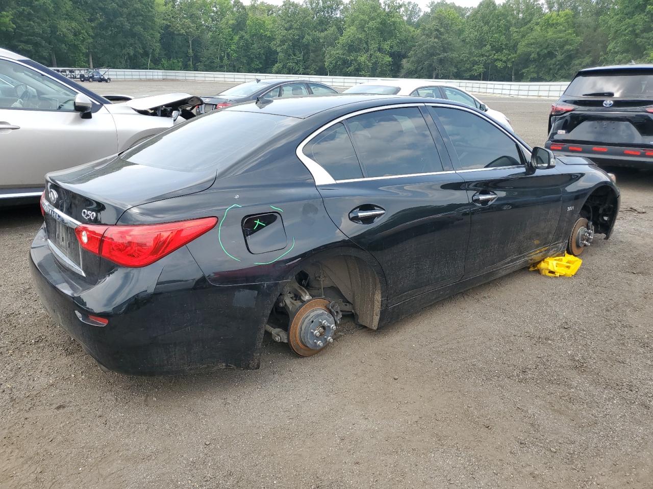 INFINITI Q50 PREMIUM