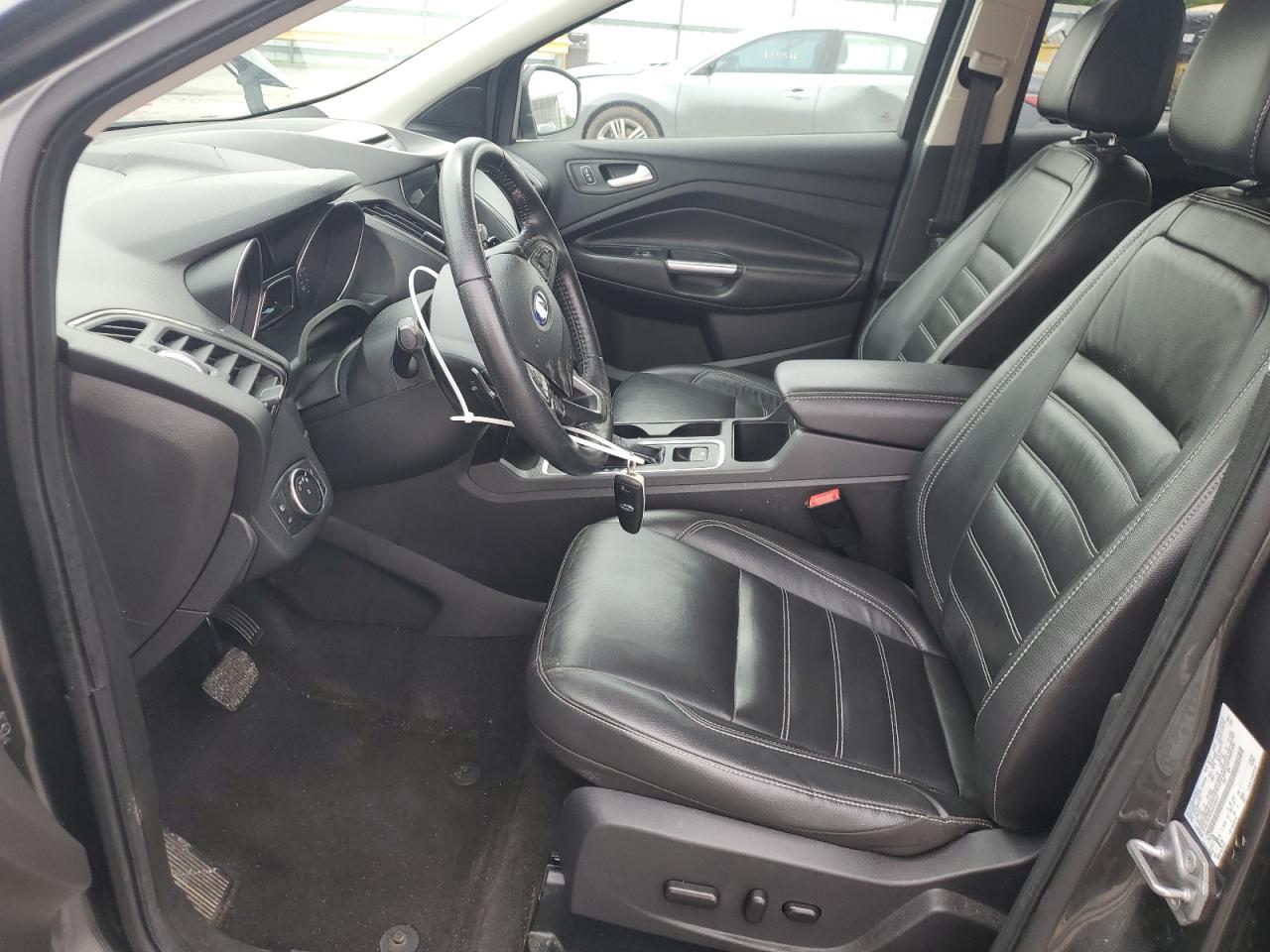 FORD ESCAPE TITANIUM