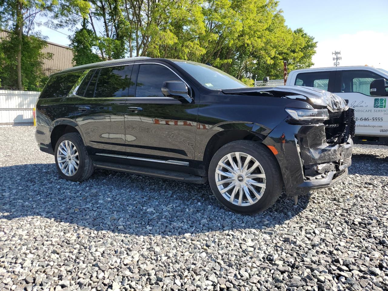 CADILLAC ESCALADE LUXURY