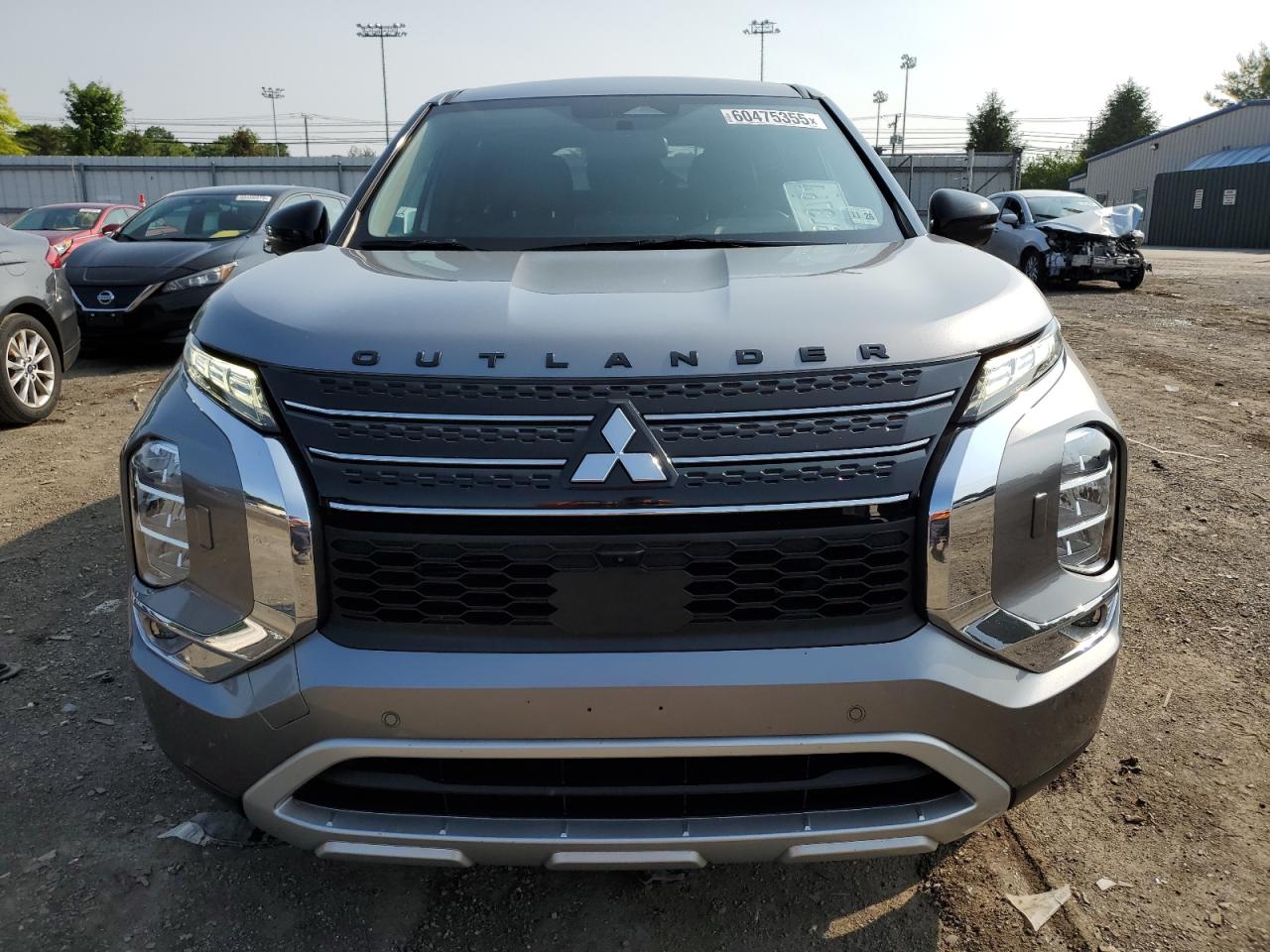 MITSUBISHI OUTLANDER SE