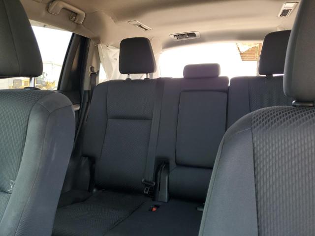 2019 TOYOTA HIGHLANDER LE 5TDZARFH8KS054927