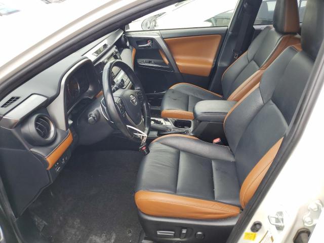 2018 TOYOTA RAV4 SE JTMJFREV5JJ205028