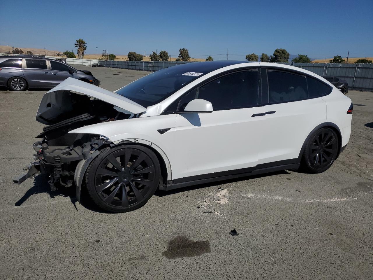 TESLA MODEL X