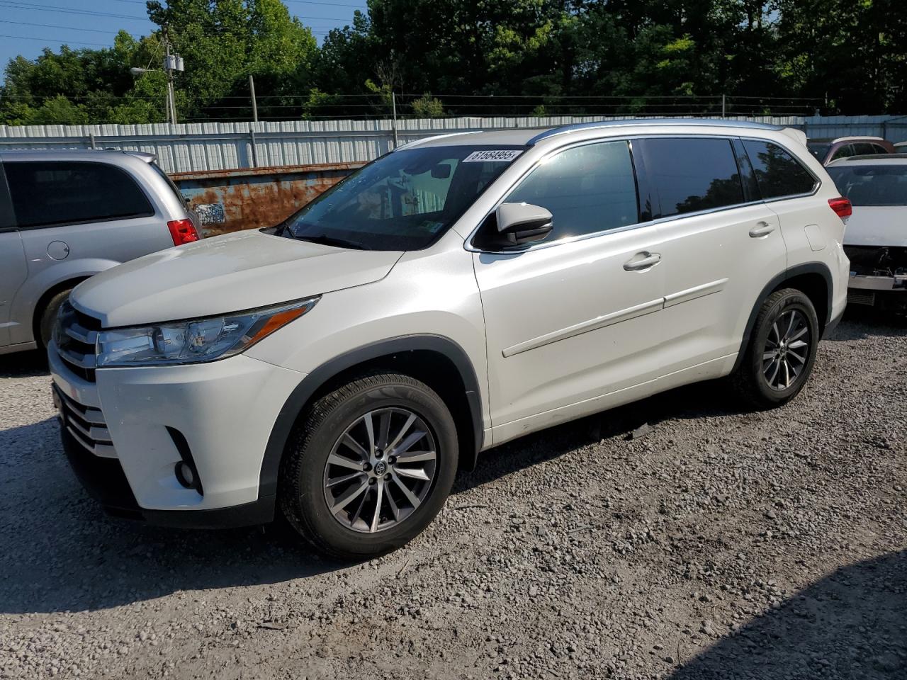 TOYOTA HIGHLANDER SE