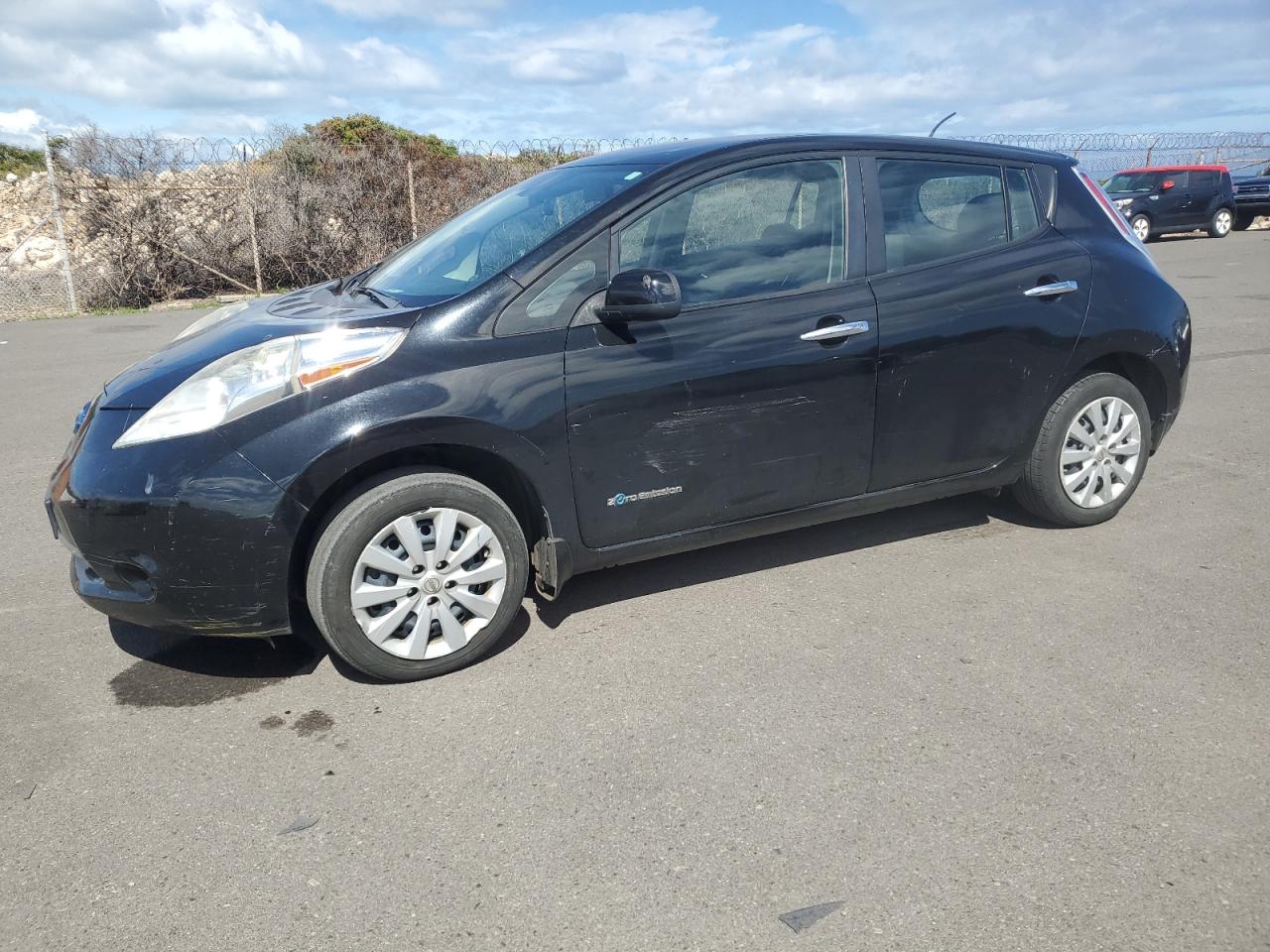 NISSAN LEAF S