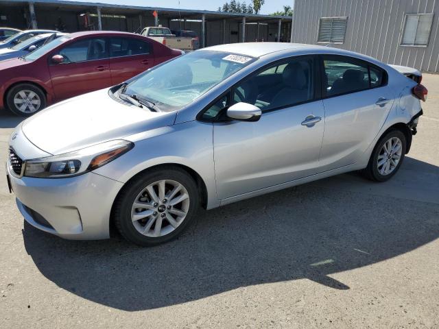 Vin: 3kpfl4a78he019385, lot: 61382875, kia forte lx 2017 img_1