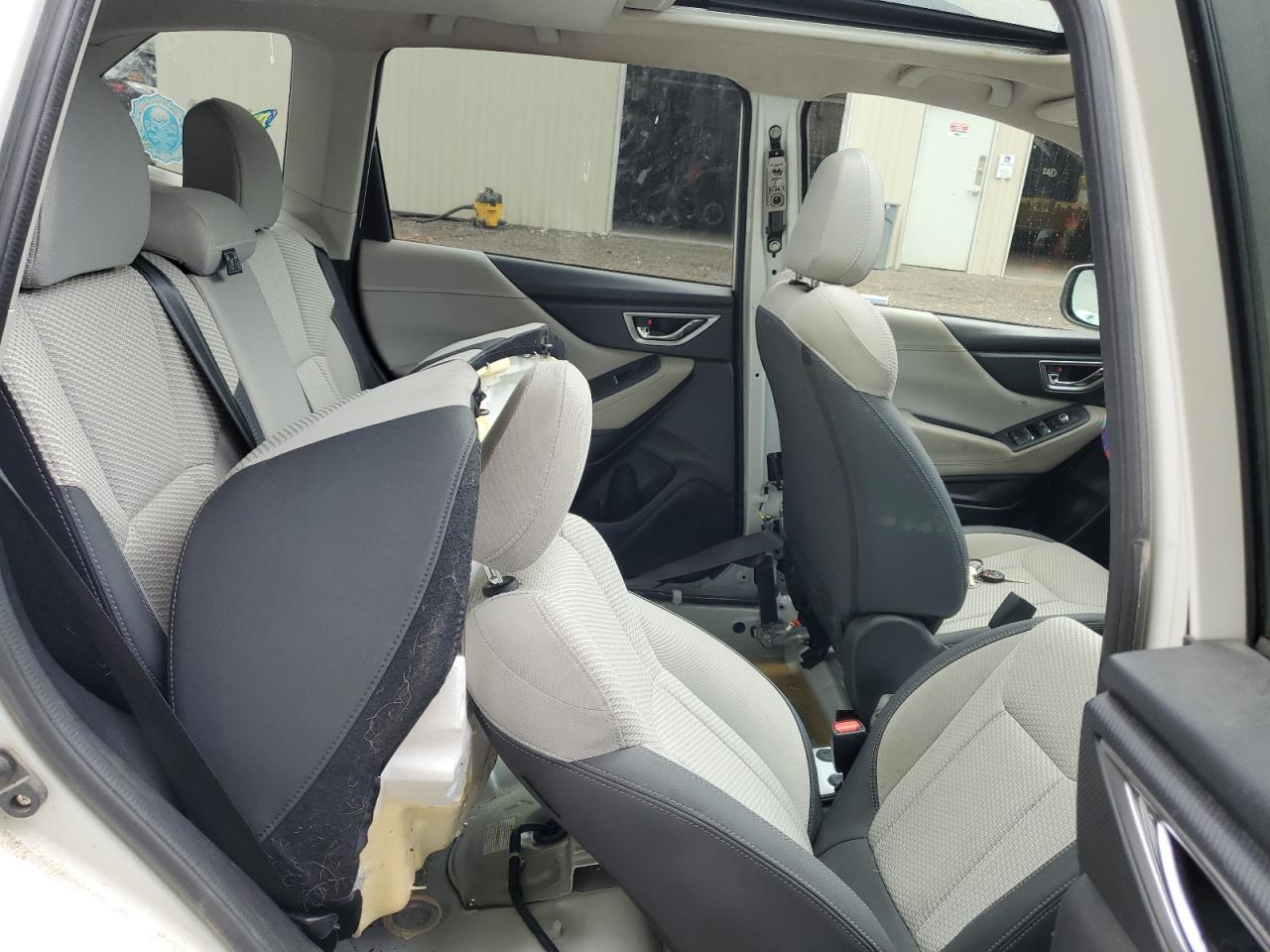 SUBARU FORESTER PREMIUM