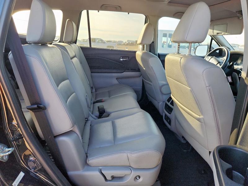 2016 HONDA PILOT TOUR 5FNYF6H98GB123290