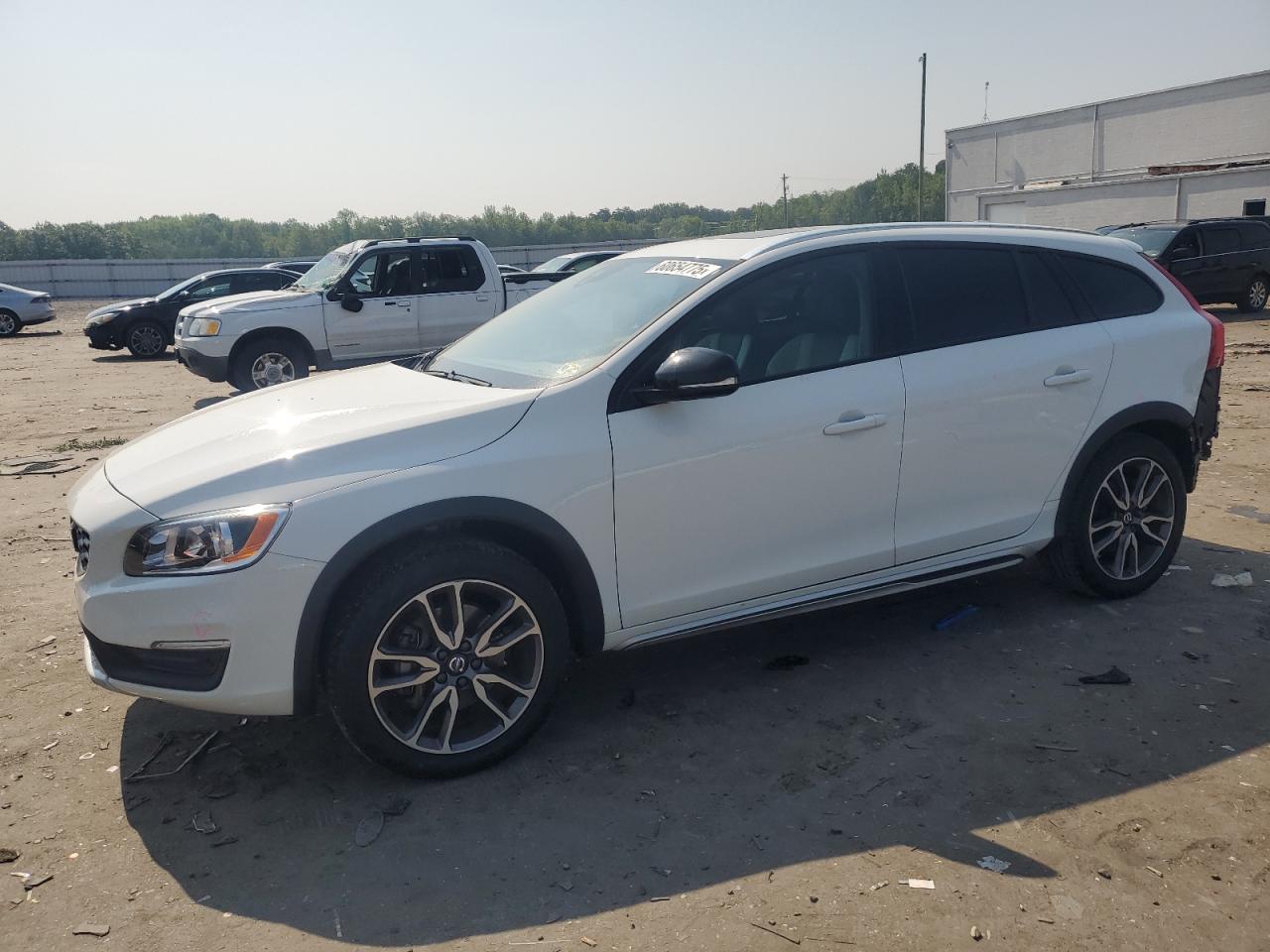 VOLVO V60 PREMIER
