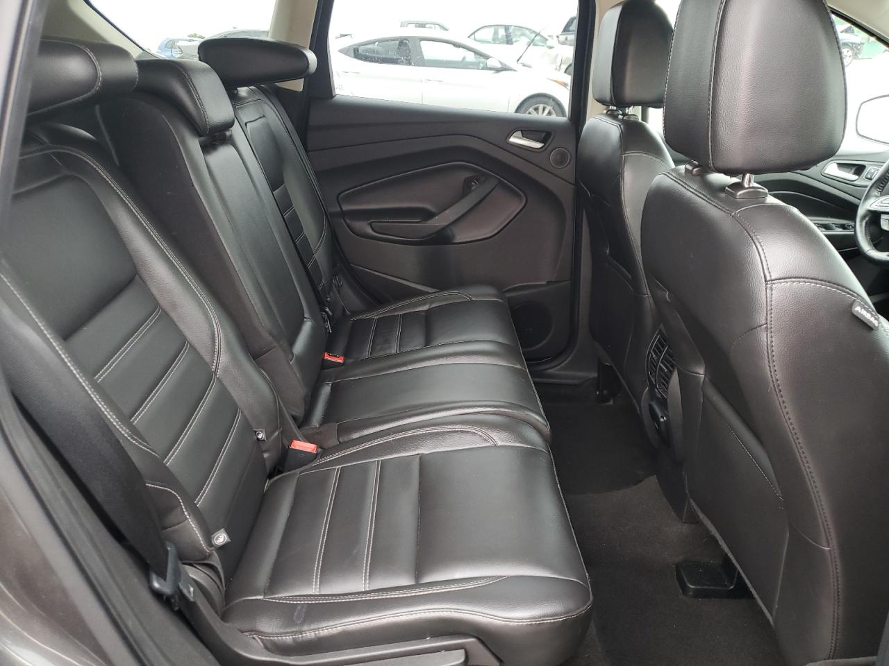 FORD ESCAPE TITANIUM