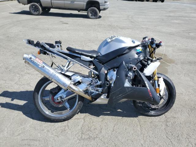 YAMAHA YZFR1