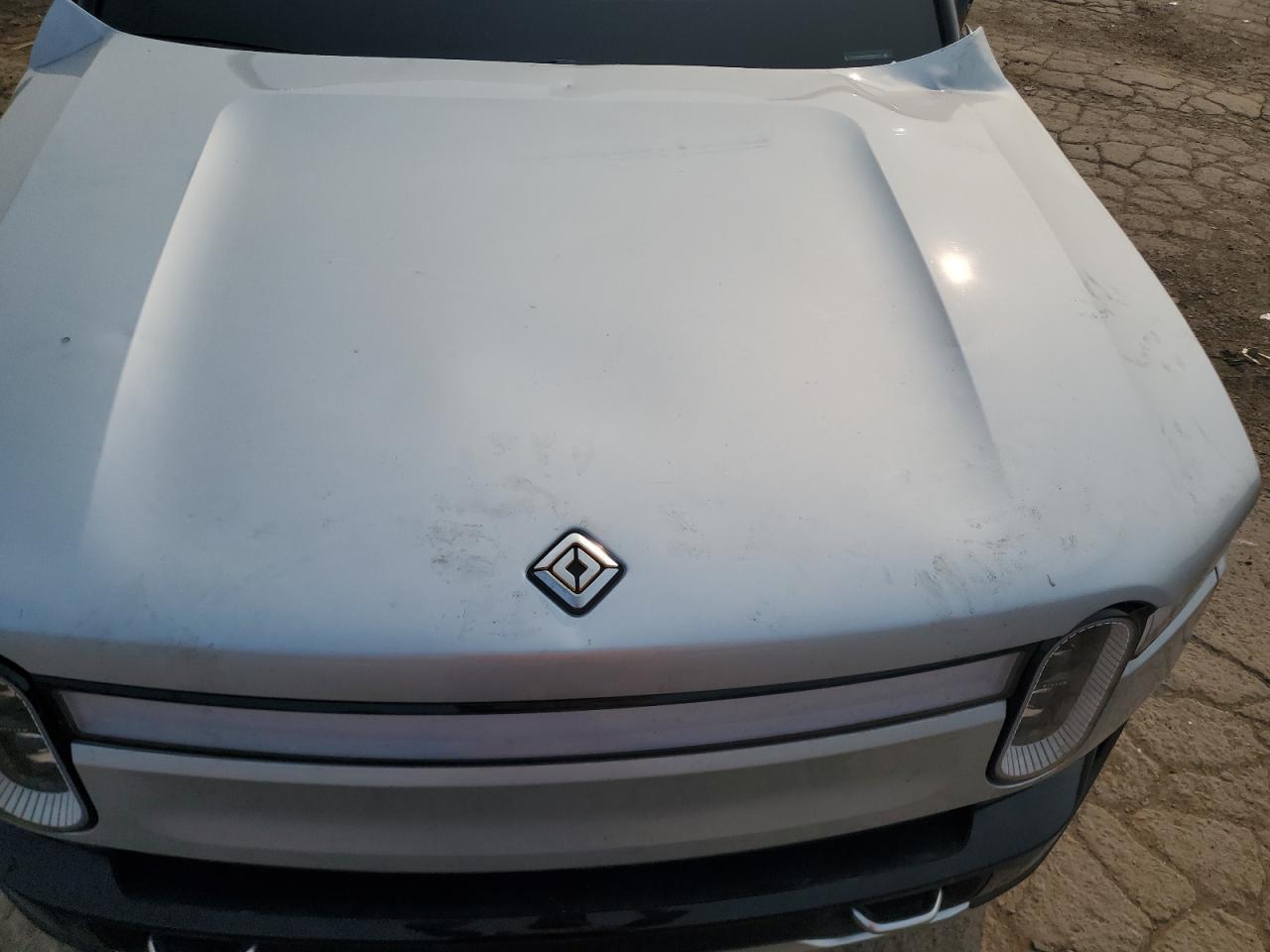 RIVIAN R1S ADVENTURE