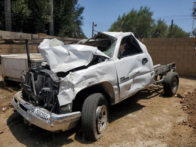CHEVROLET SILVERADO 2003 white pickup diesel 1GBHC24153E126262 photo #1
