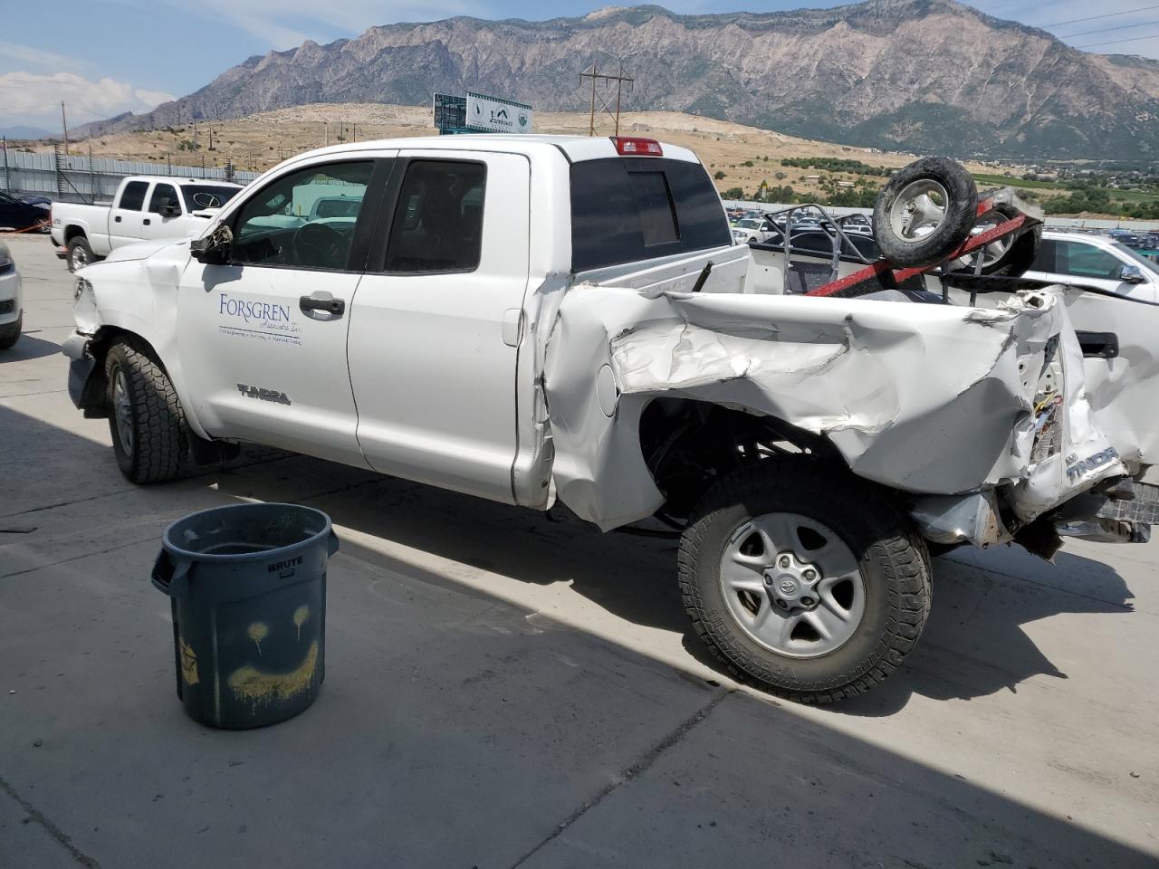 TOYOTA TUNDRA DOUBLE CAB SR5