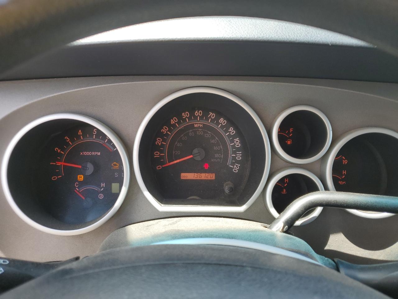 TOYOTA TUNDRA DOUBLE CAB SR5