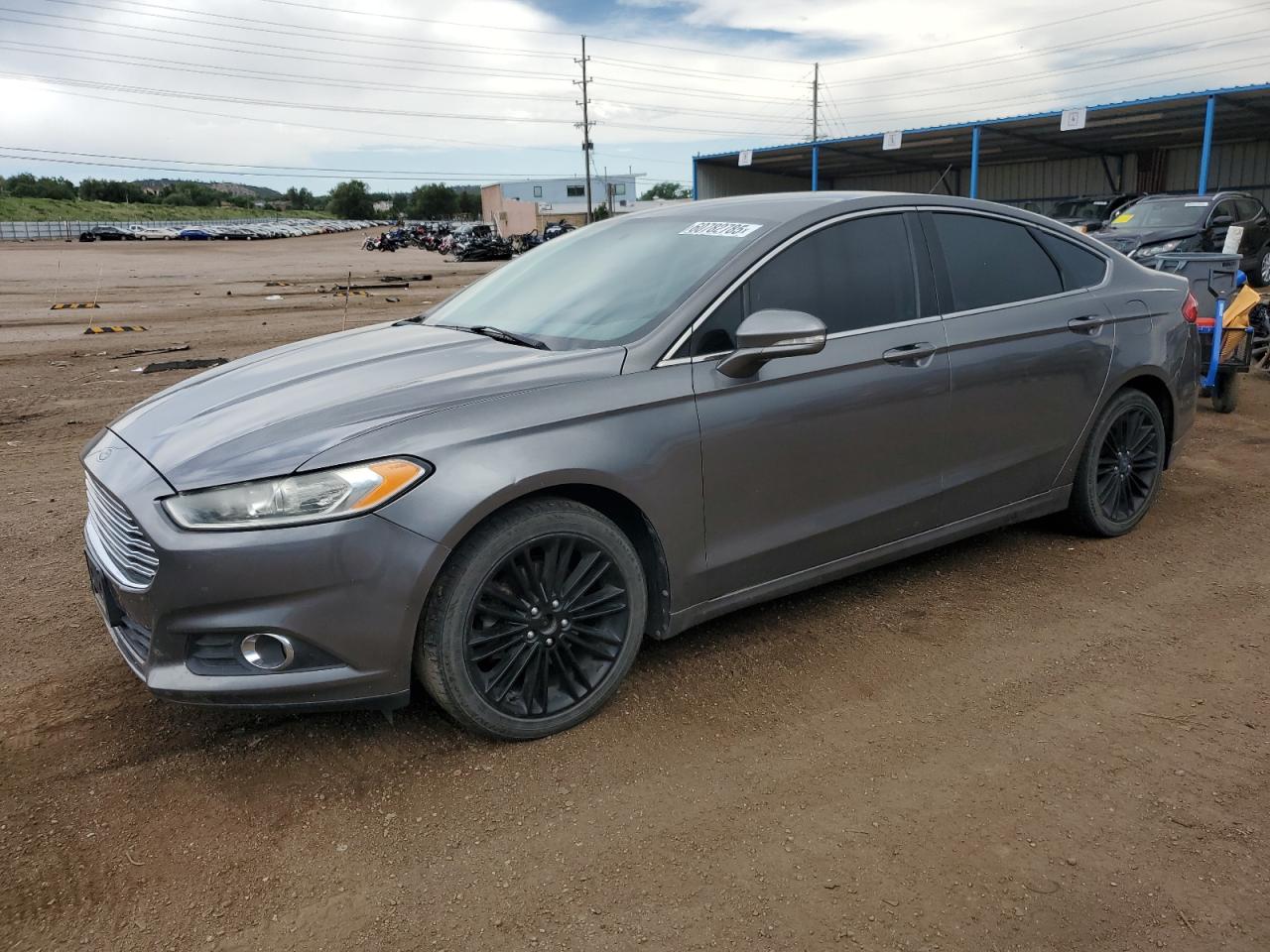FORD FUSION SE