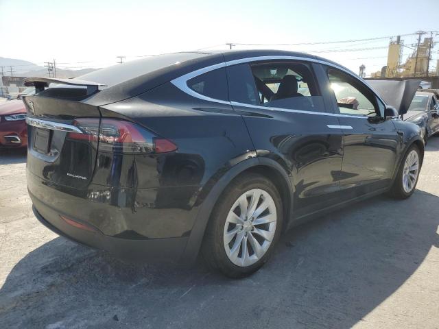 2020 TESLA MODEL X 5YJXCBE29LF305076