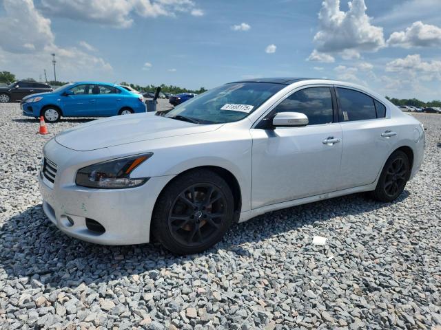 NISSAN MAXIMA S