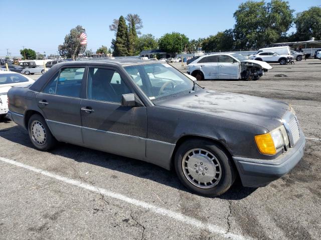 Vin: wdbea30d2nb596584, lot: 61810125, mercedes-benz 300-class e 19924