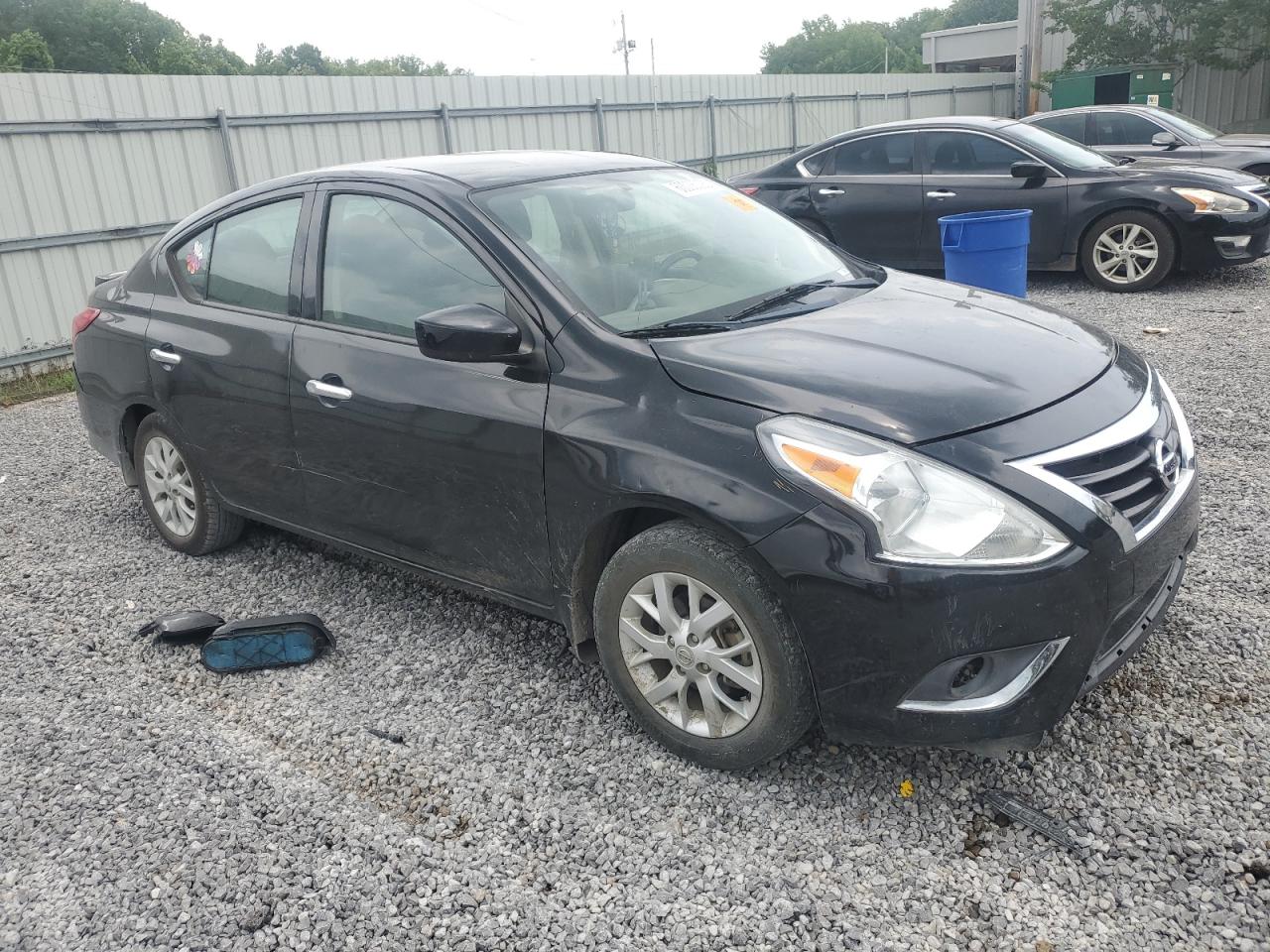 NISSAN VERSA S