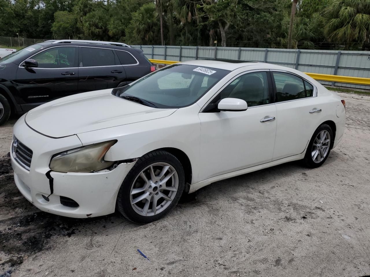 NISSAN MAXIMA S